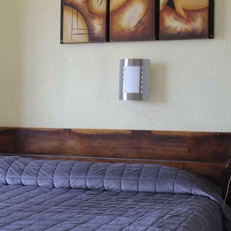 Hotel Vina Del Mar Lázaro Cárdenas Buitenkant foto