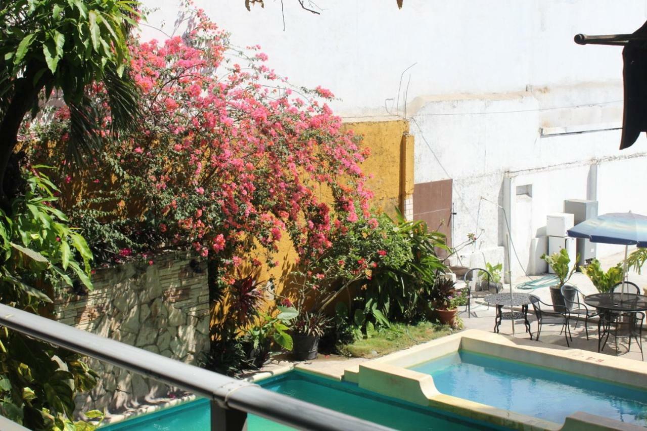 Hotel Vina Del Mar Lázaro Cárdenas Buitenkant foto